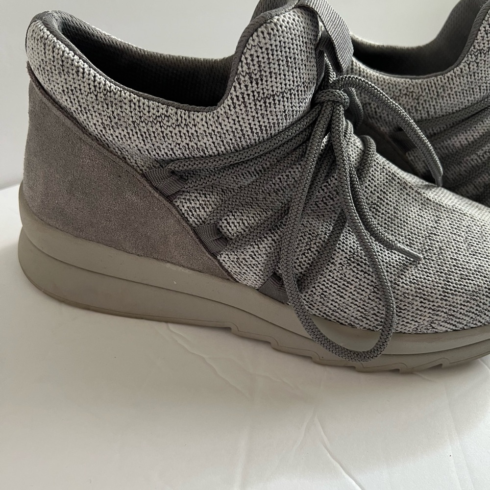Blondo walking shoes